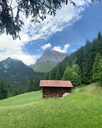 Отель Le Roitelet 2*